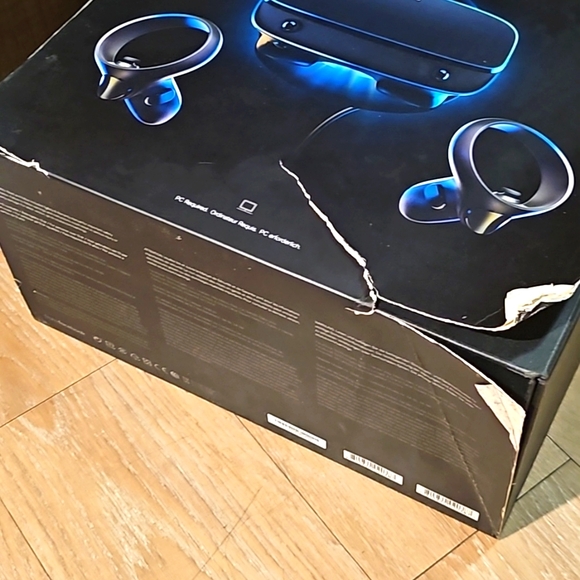 Meta (Oculus) Rift S Touch VR Headset - Picture 5 of 6